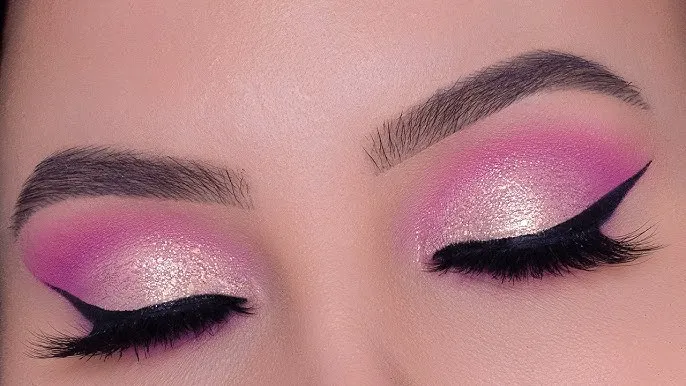 Romantic Makeup with Dark Liner and Blush